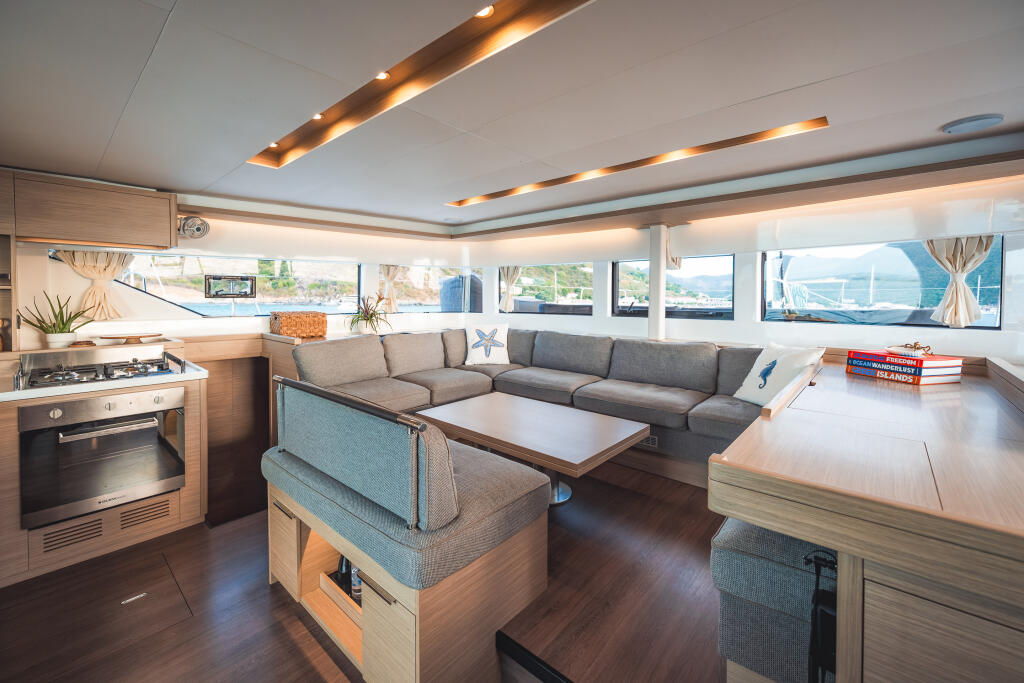 Lagoon 51 Athena Blu