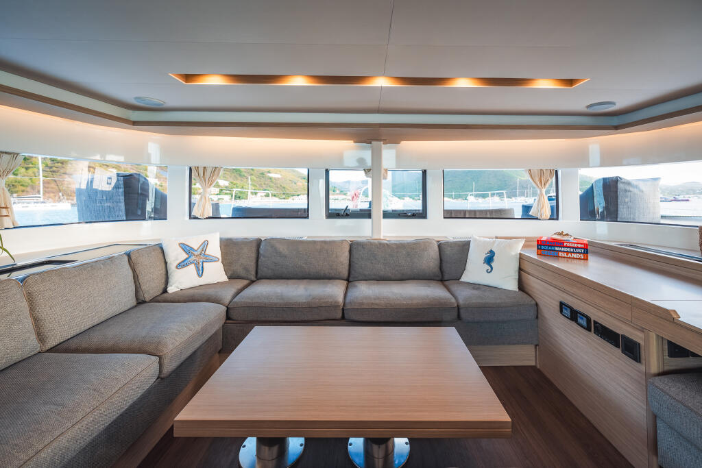 Lagoon 51 Athena Blu