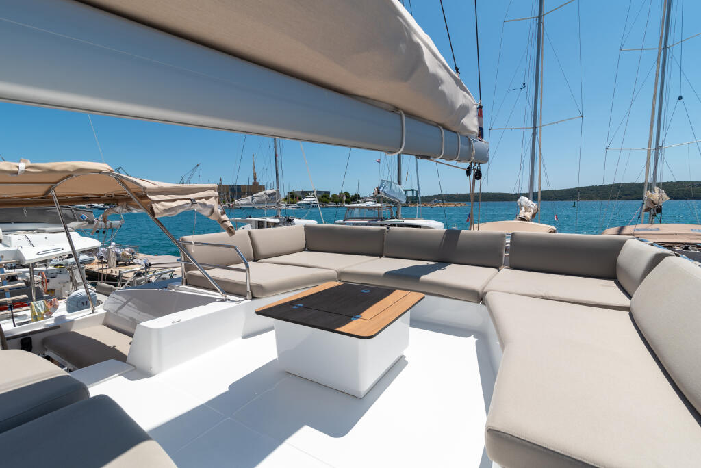 Lagoon 51 Moonshadow