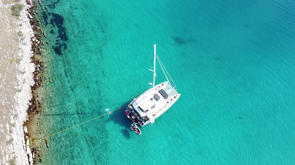 Lagoon 55 Tri Wing