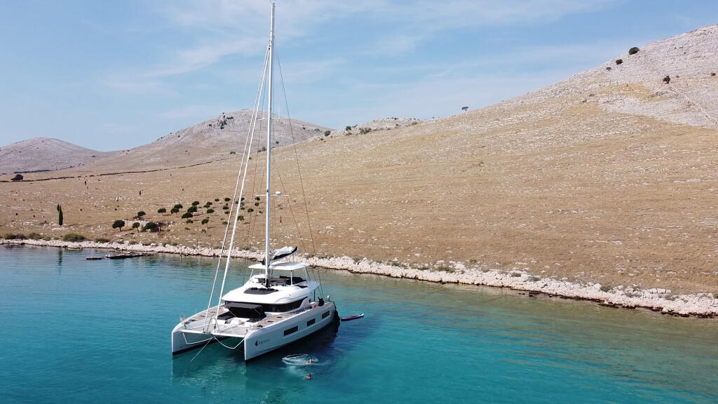 Lagoon 55 Tri Wing