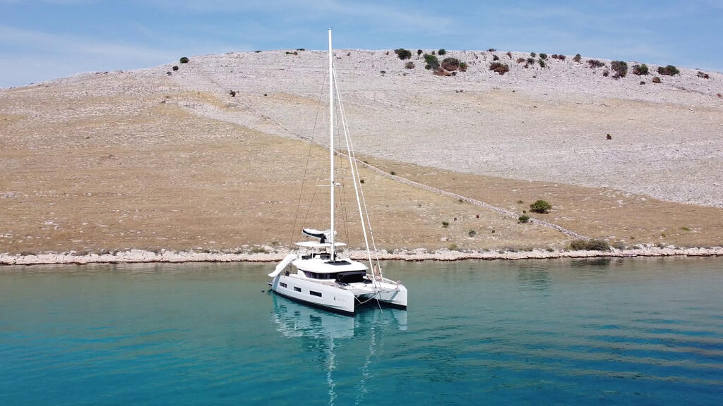 Lagoon 55 Tri Wing