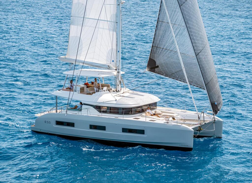 Lagoon 55 TriWing Carida