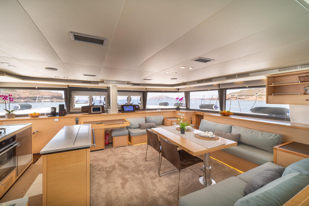 Lagoon 560 For Sail