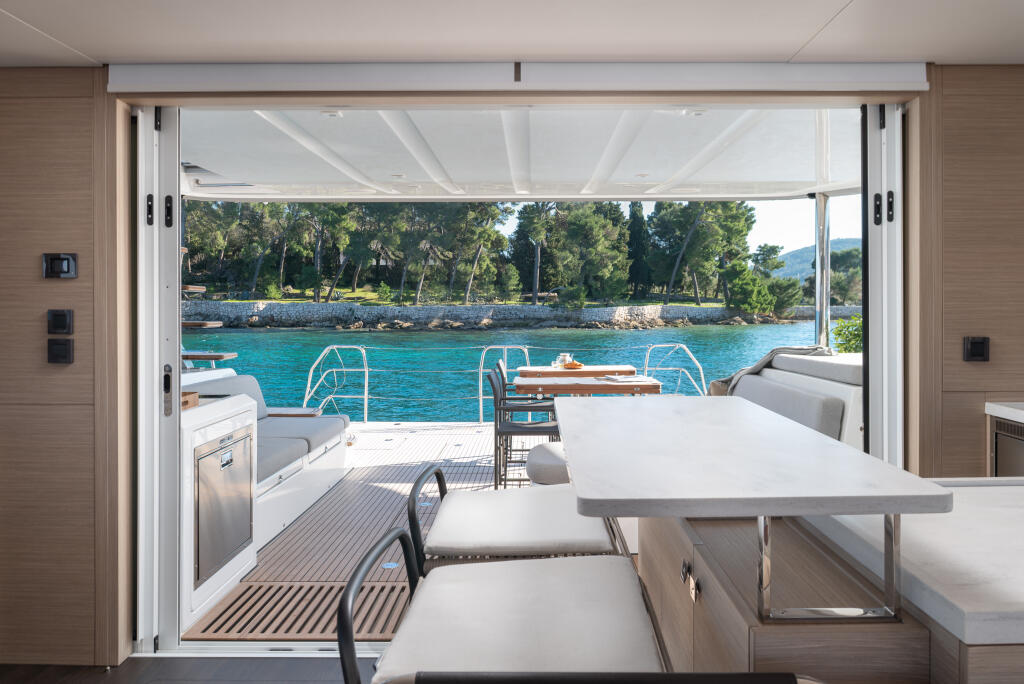 Lagoon 60 Diamond Diva