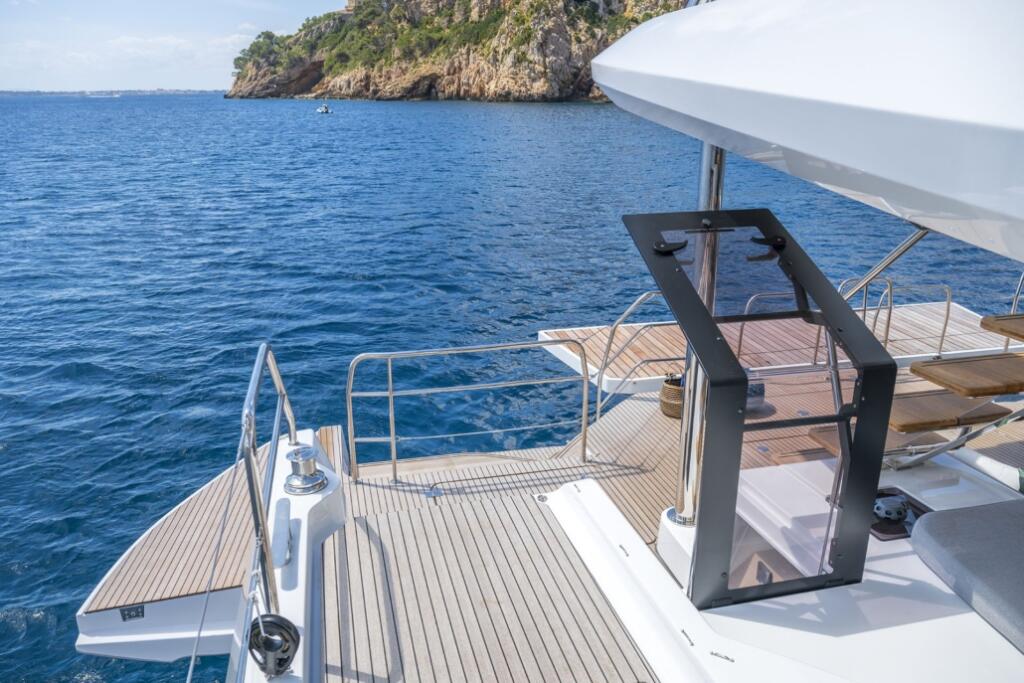 Lagoon 60 Catwalk I