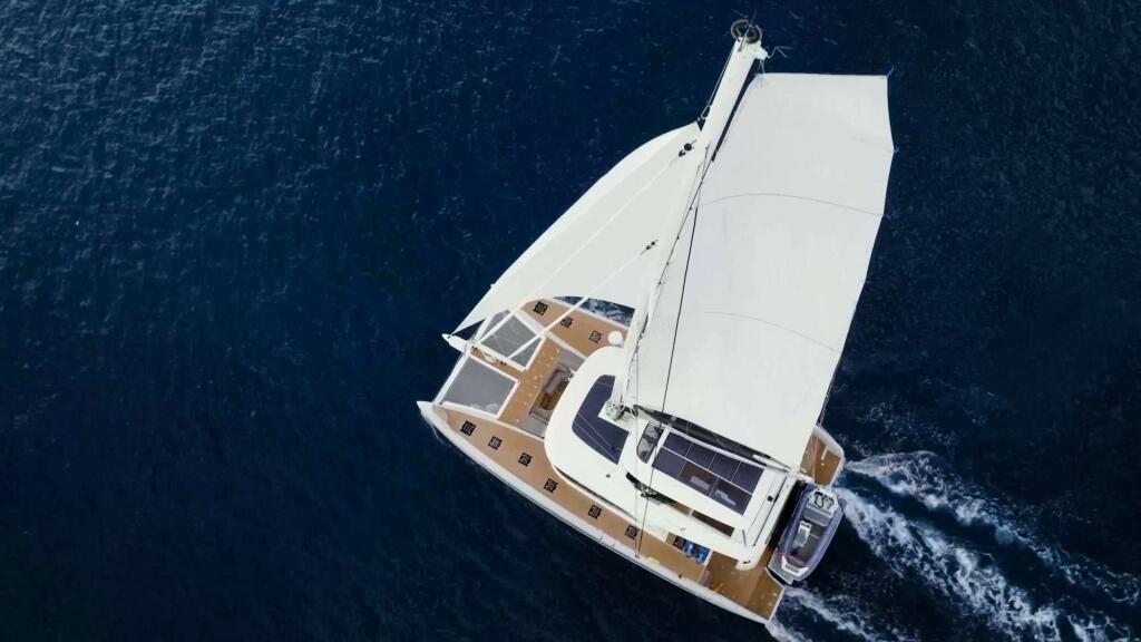Lagoon Sixty 5 TriWing Endor