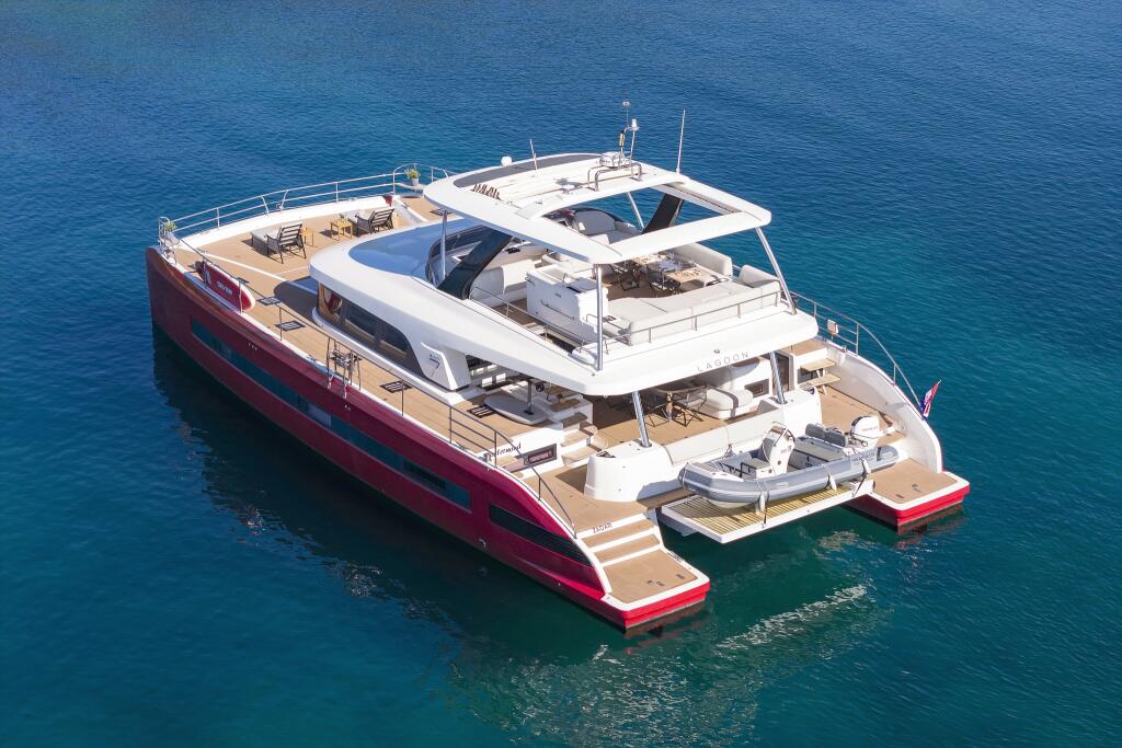 Lagoon Sixty 7 Mastermind