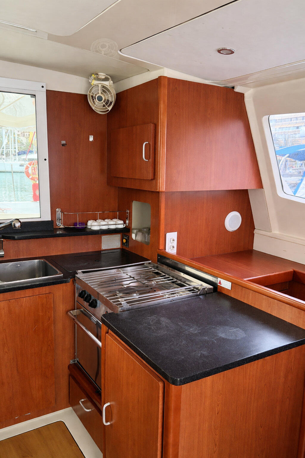 Leopard 44 Portals Vells