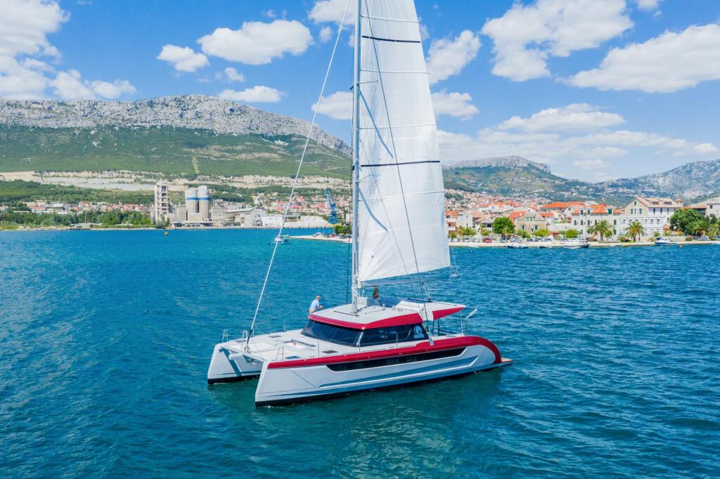 Luna 49 Katamaran