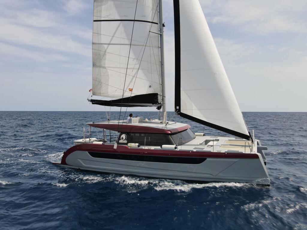 Luna 49 Katamaran
