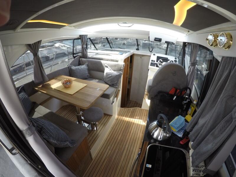 Marex 330 Scandinavia Malinkonija