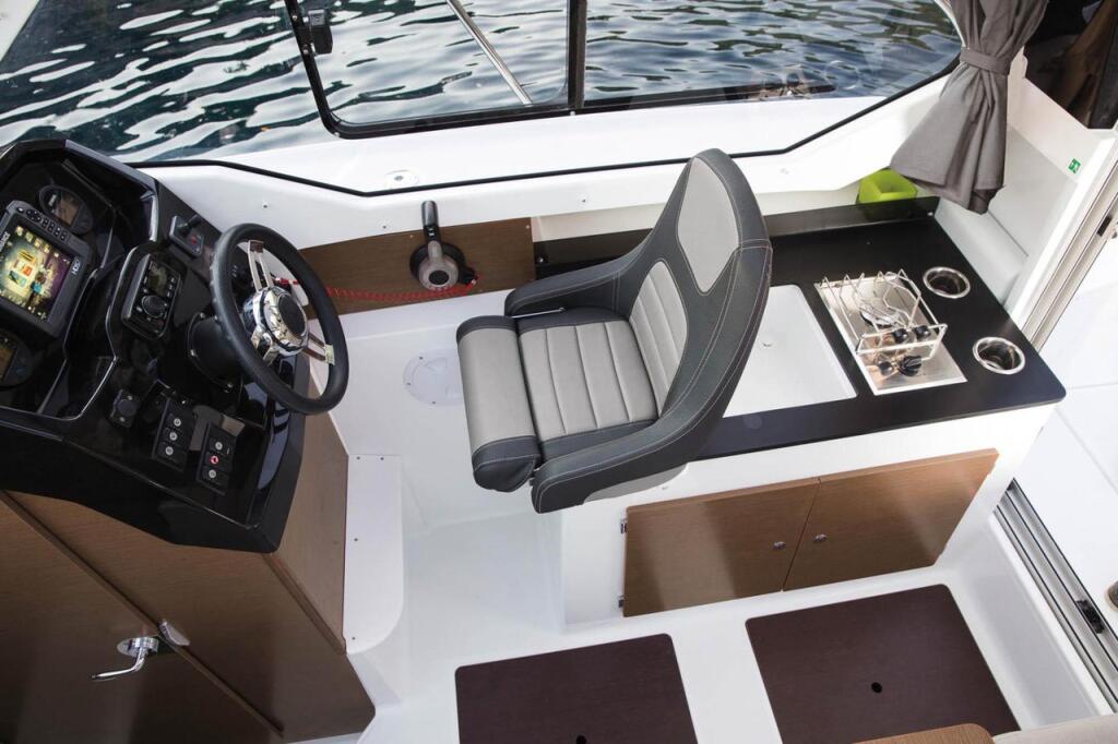 Merry Fisher 795 Duga