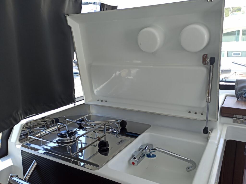 Merry Fisher 895 Sport Offshore Surprise