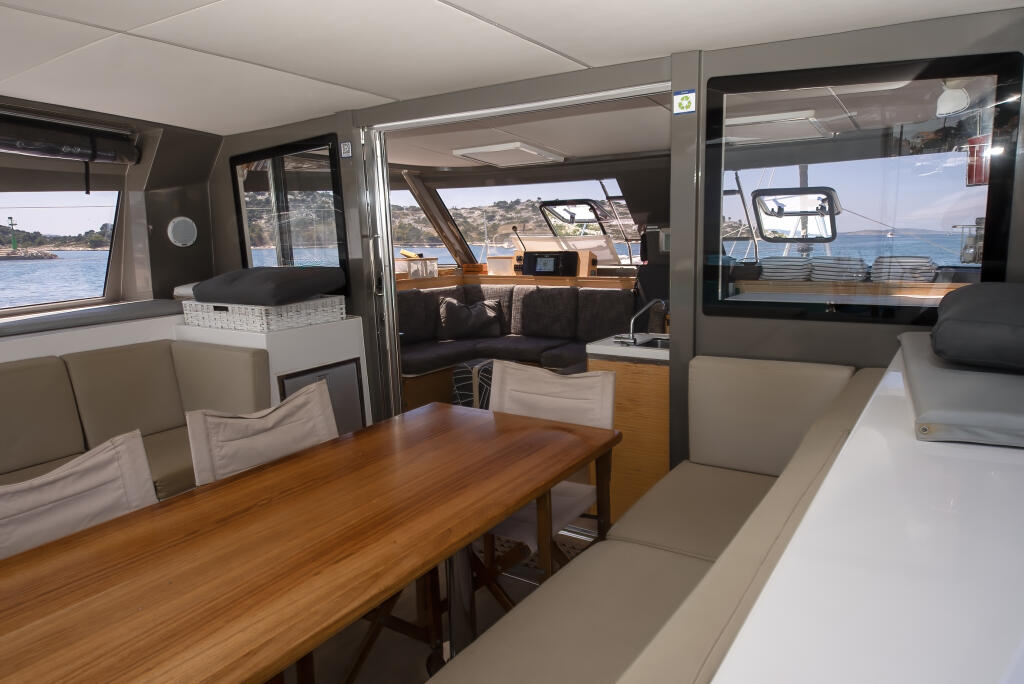 Nautitech 40 open NEW Whale Symphony