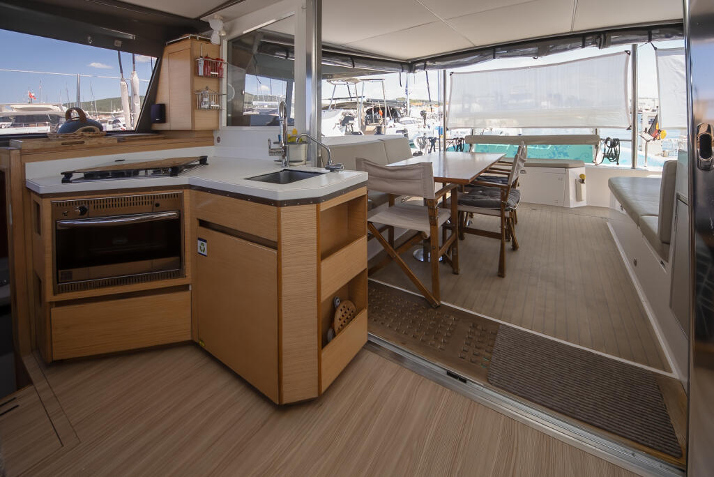Nautitech 40 open NEW Whale Symphony