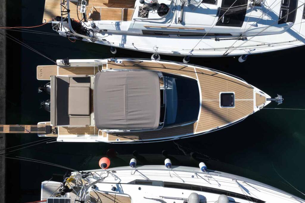 Nuva M9 Cabin Babac