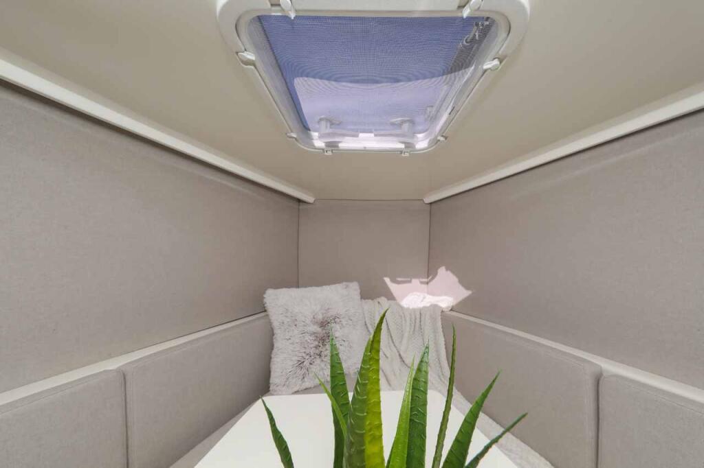Nuva M9 Cabin Babac