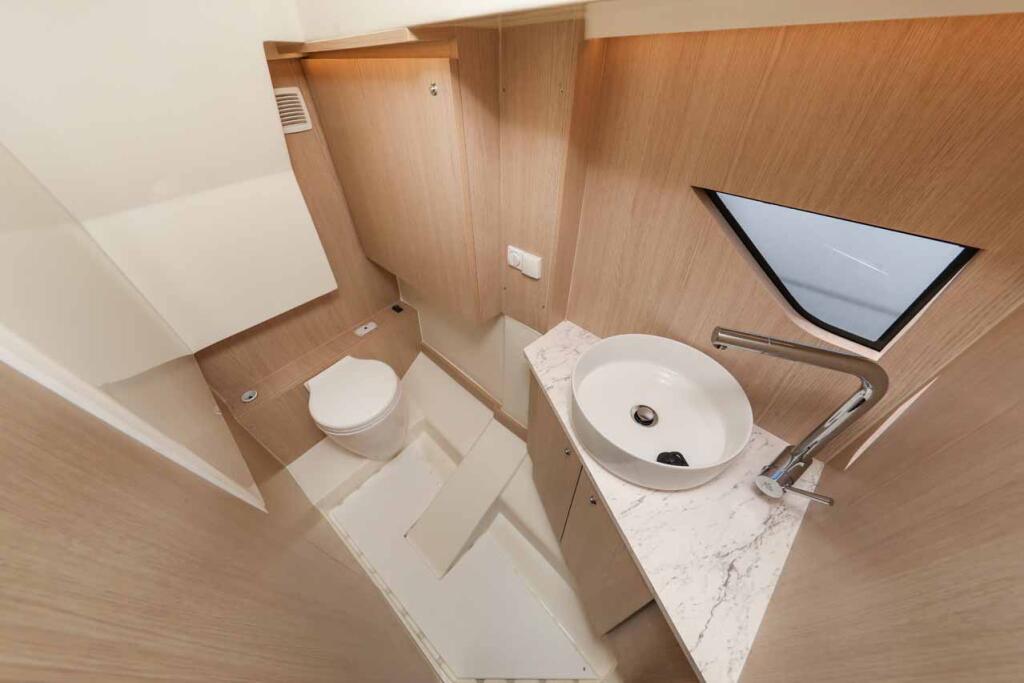 Nuva M9 Cabin Babac