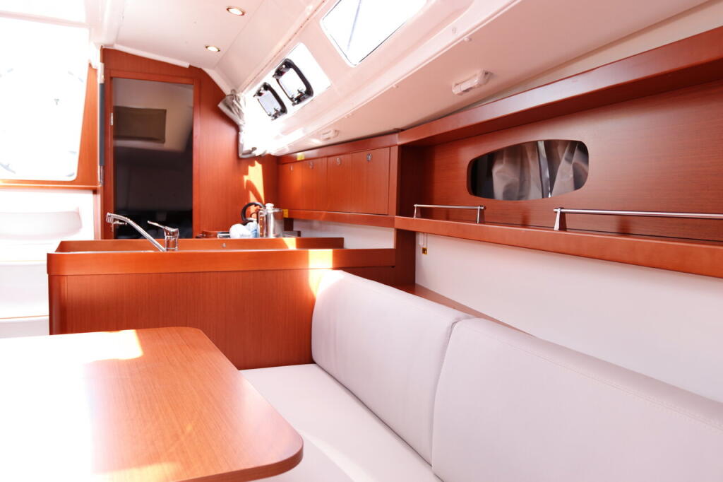 Oceanis 31 Chilli