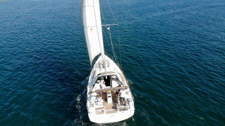 Oceanis 38 Olli