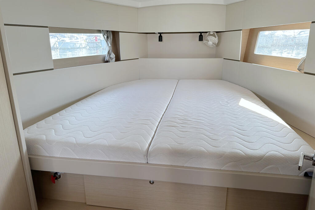Oceanis 38.1 Tena