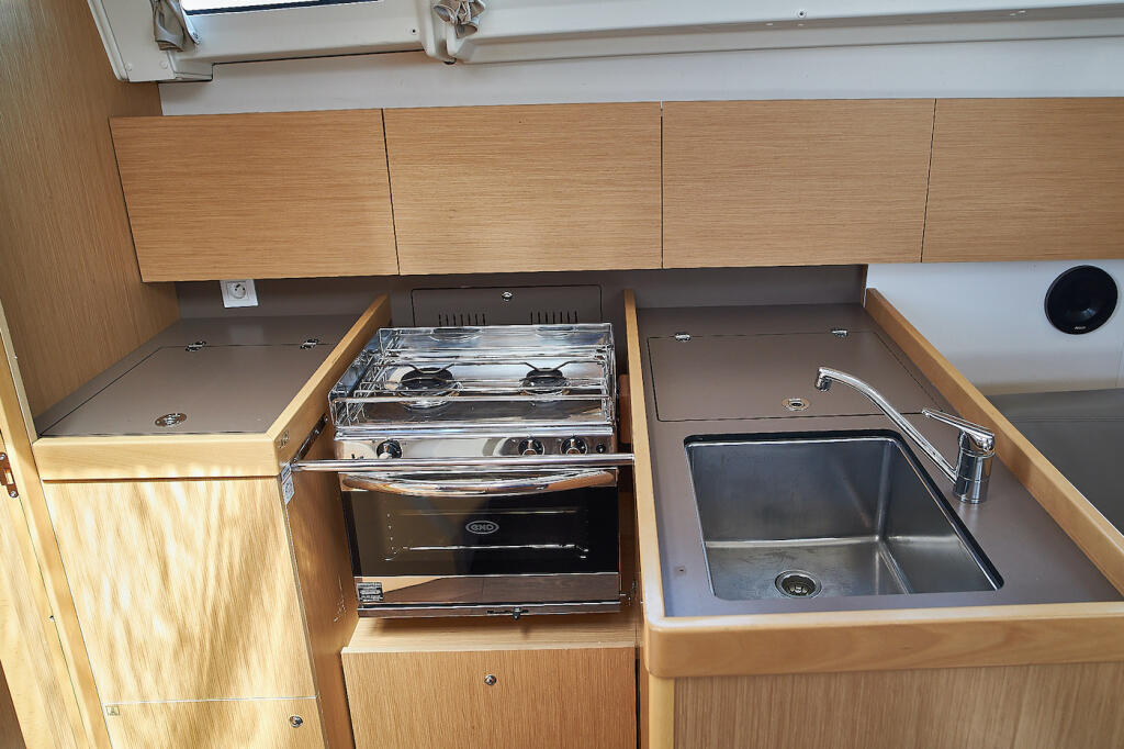 Oceanis 38.1 Mici