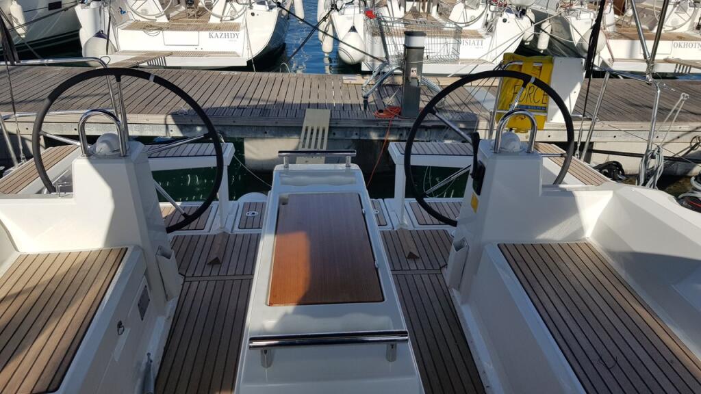 Oceanis 38.1 Aga