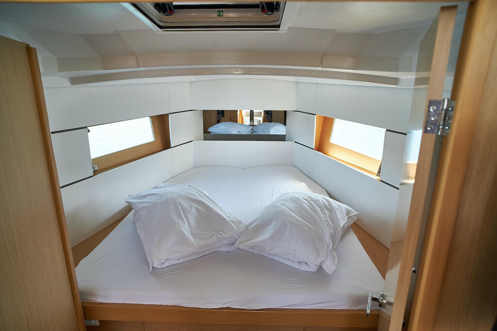 Oceanis 38.1 La Rose