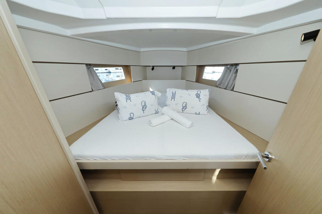 Oceanis 38.1 Angel07