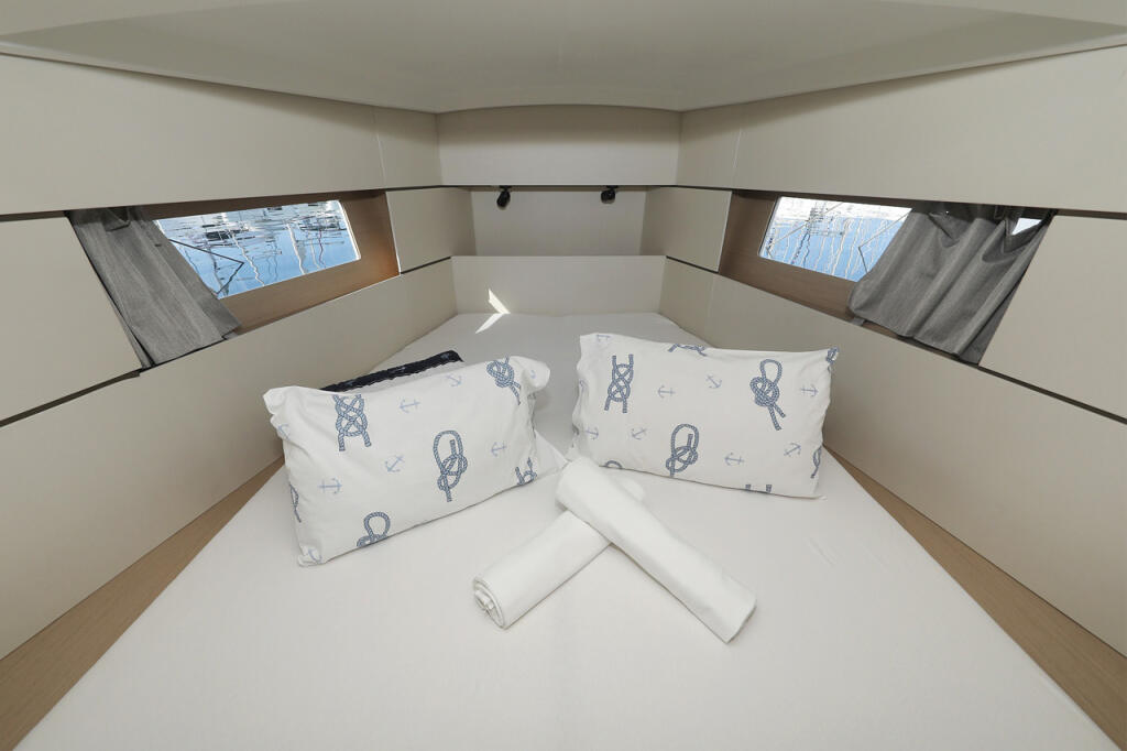 Oceanis 38.1 Angel07