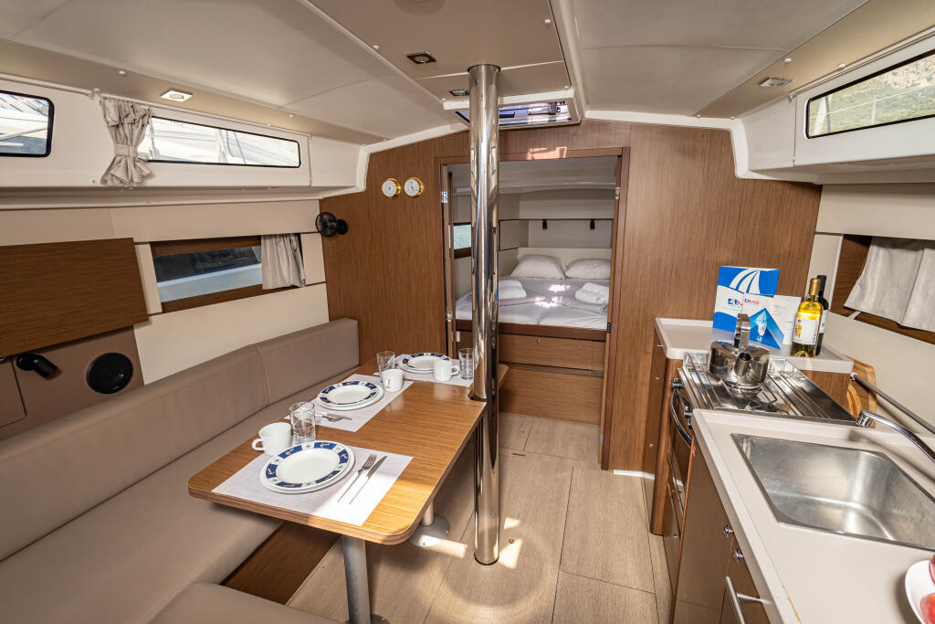 Oceanis 38.1 The Boss