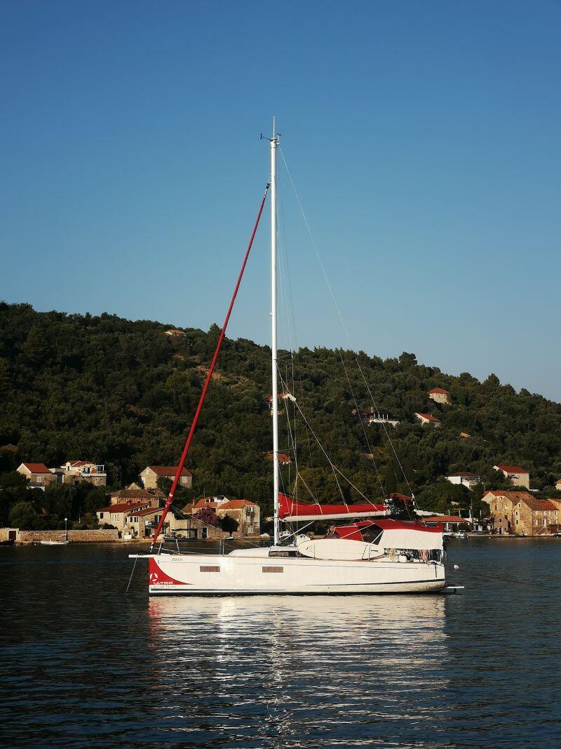 Oceanis 38.1 Teodora
