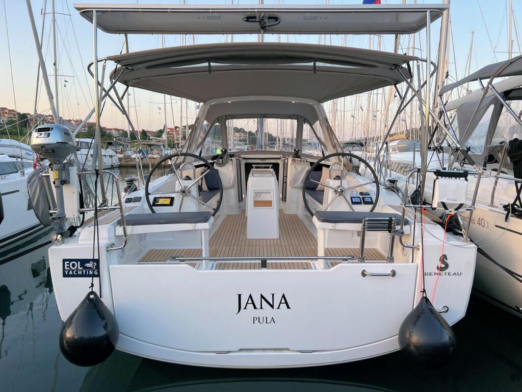Oceanis 38.1 Jana