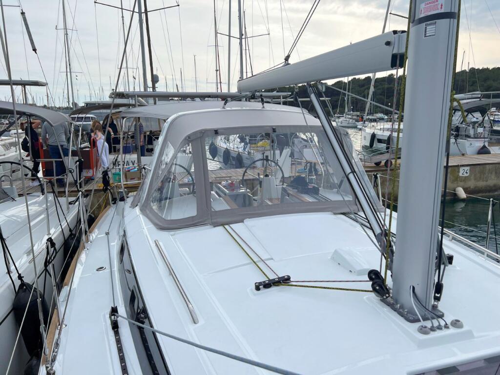 Oceanis 38.1 Jana