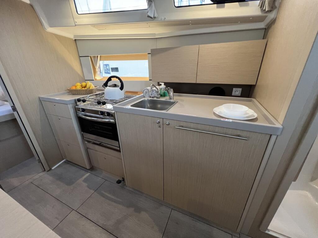 Oceanis 38.1 Jana
