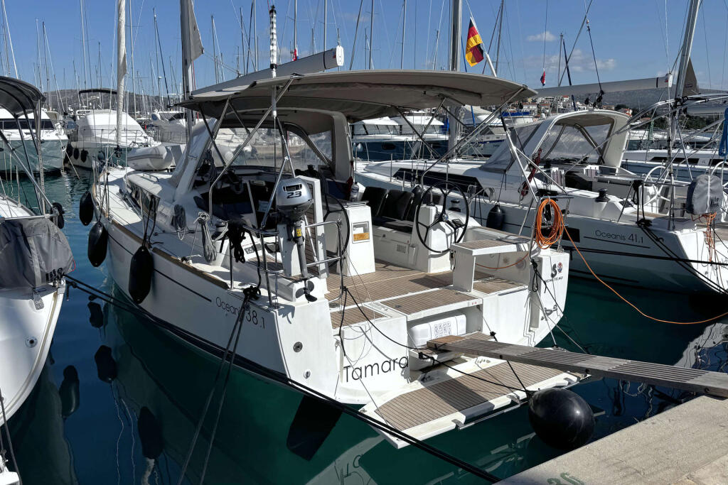 Oceanis 38.1 Tamara