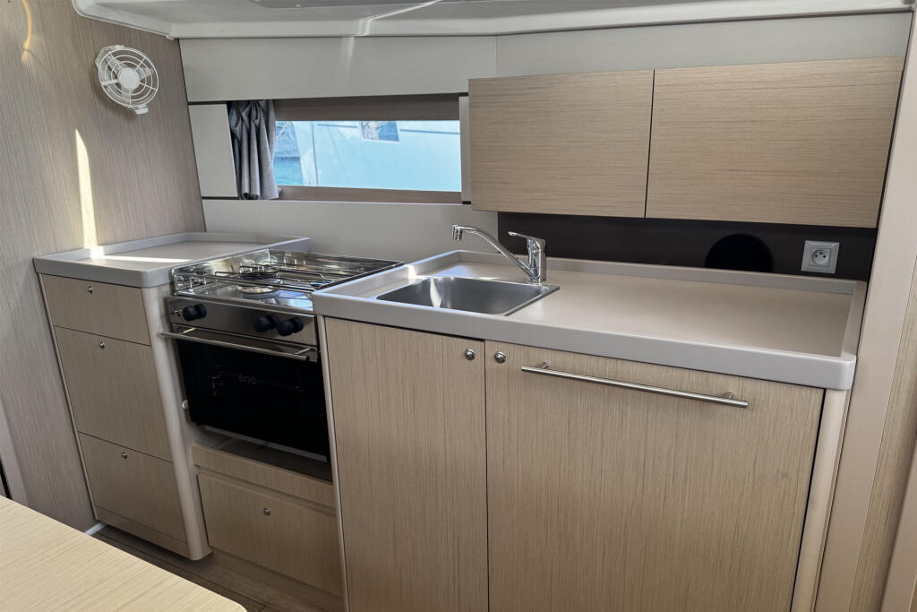 Oceanis 38.1 Tamara