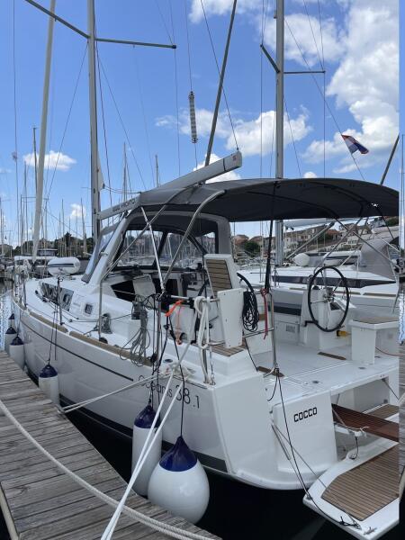 Oceanis 38.1 Cocco