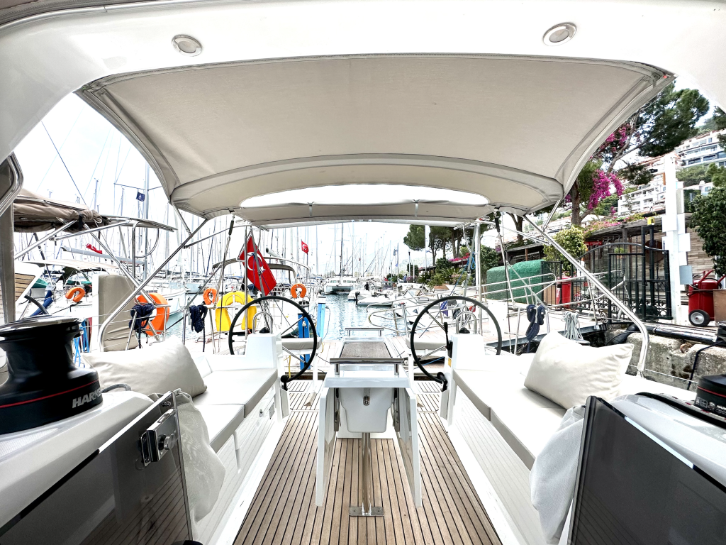 Oceanis 38.1 Sail Pride