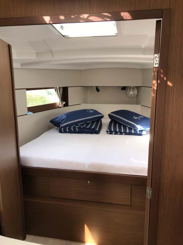 Oceanis 38.1 Eleven