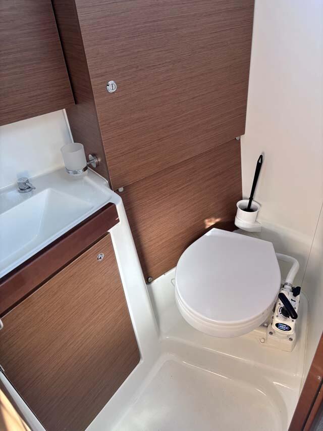 Oceanis 38.1 Eleven