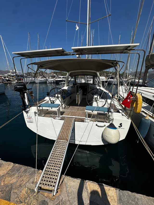Oceanis 38.1 Ida