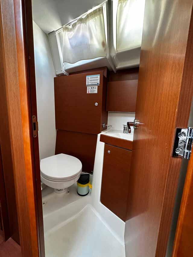 Oceanis 38.1 Ida