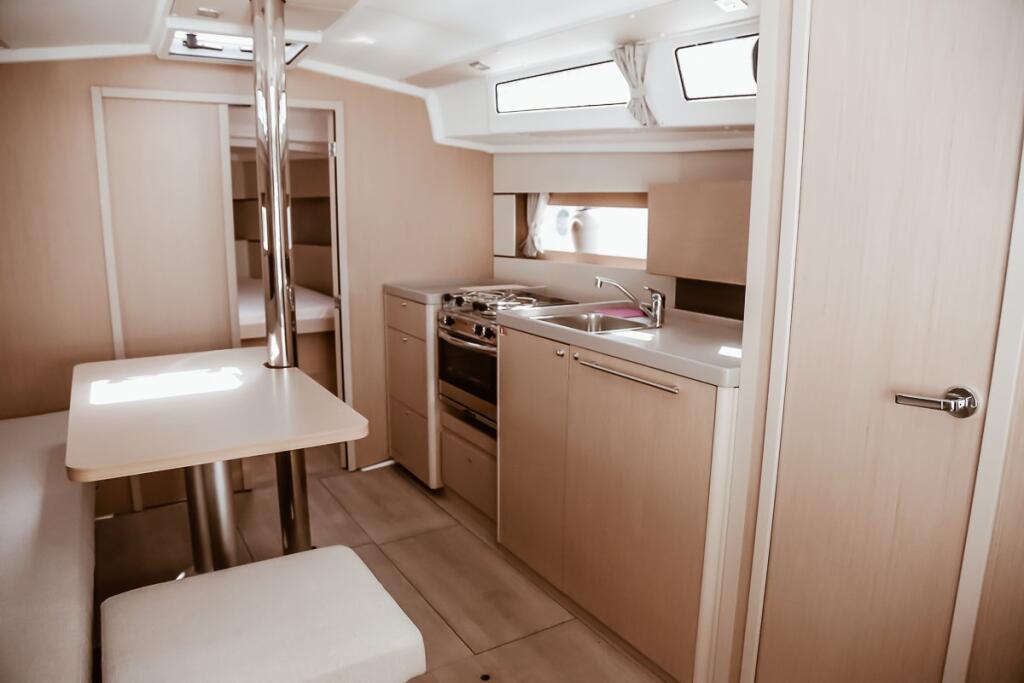 Oceanis 38.1 Sea Wolf