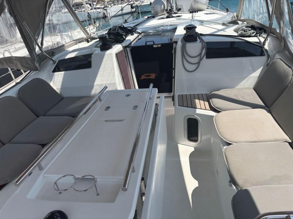 Oceanis 40.1 KONSTANTINOS IV