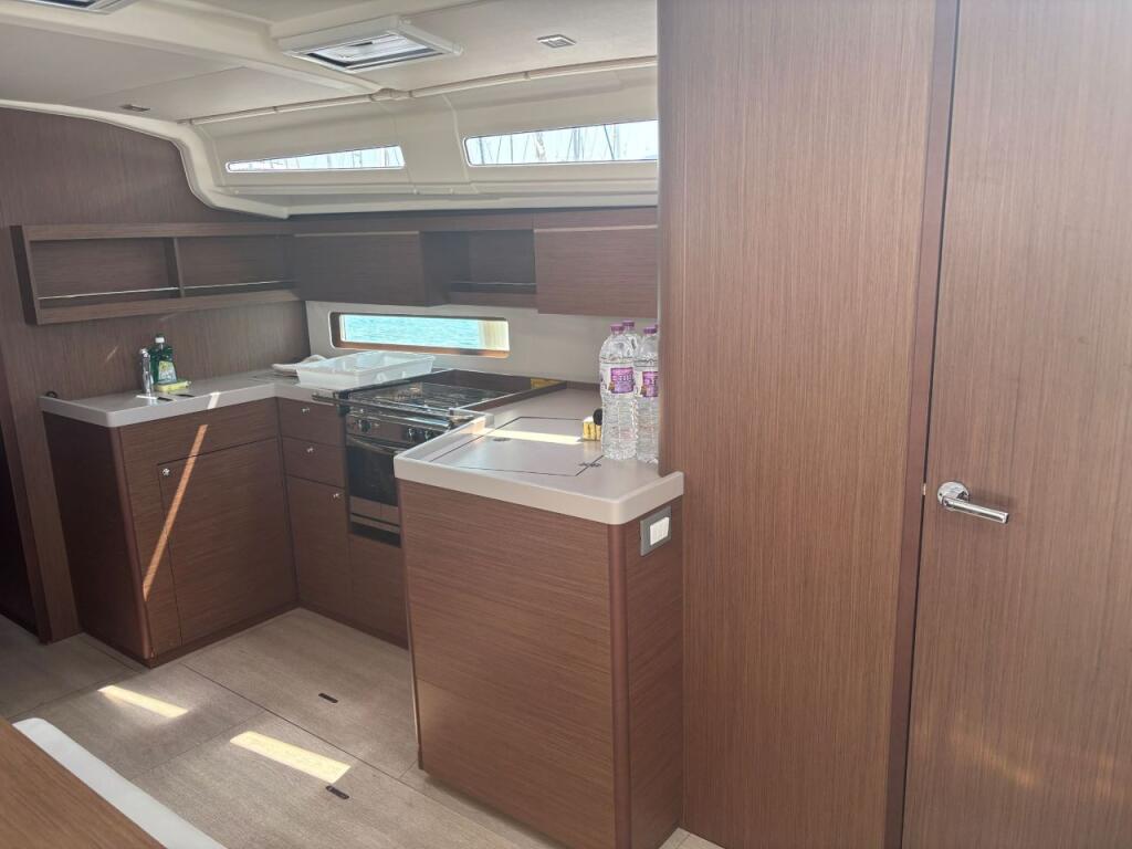 Oceanis 40.1 KONSTANTINOS IV