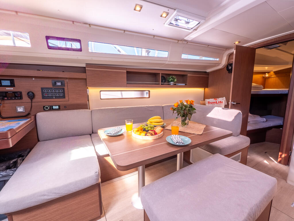 Oceanis 40.1 Mamma Mia