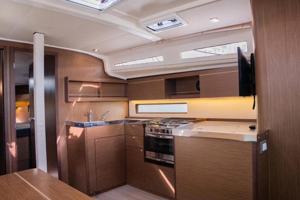 Oceanis 40.1 Polemas