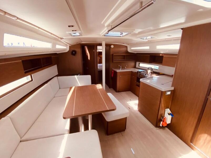 Oceanis 40.1 Yello